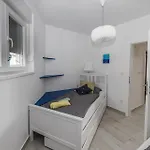 Apartment Happy